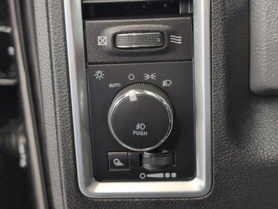 2017 RAM 1500 Big Horn Crew Cab 4x4 5'7" Box