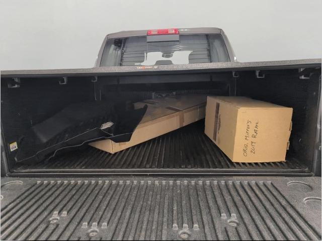 2017 RAM 1500 Big Horn Crew Cab 4x4 5'7" Box