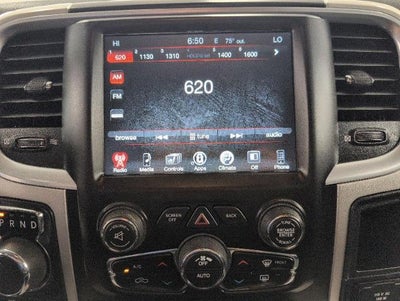 2017 RAM 1500 Big Horn Crew Cab 4x4 5'7" Box
