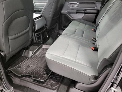 2022 RAM 1500 Big Horn Crew Cab 4x4 5'7" Box