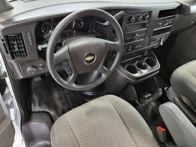 2025 Chevrolet Express Passenger 3500 1LS