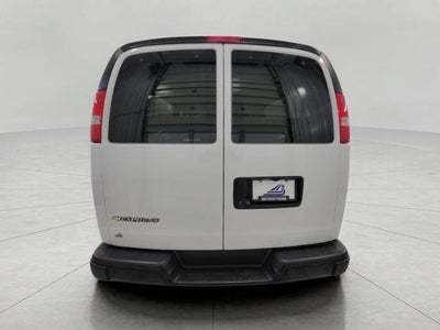 2025 Chevrolet Express Passenger 3500 1LS