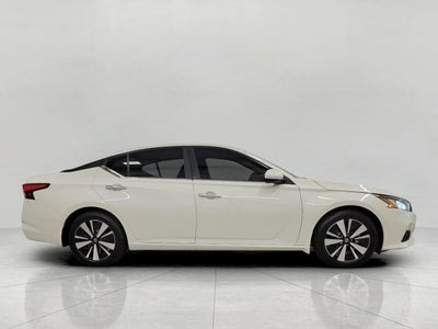 2022 Nissan Altima SV FWD