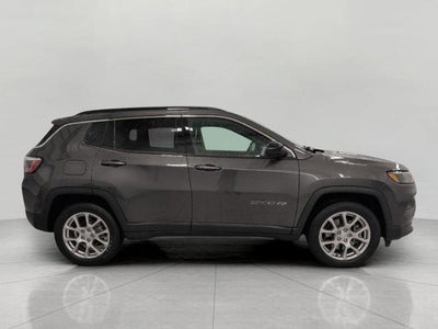 2023 Jeep Compass Latitude Lux FWD