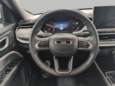 2023 Jeep Compass Latitude Lux FWD