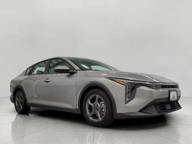 2025 Kia K4 LXS AT's photo