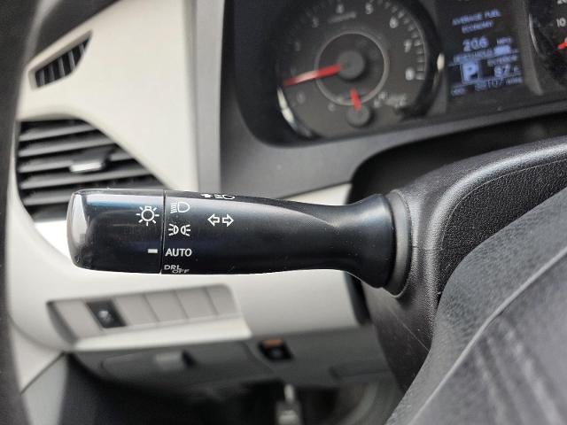 2017 Toyota Sienna LE 7 Passenger