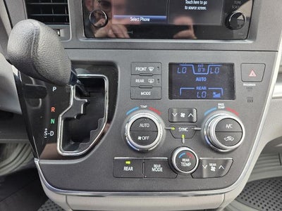 2017 Toyota Sienna LE 7 Passenger