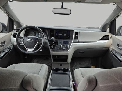 2017 Toyota Sienna LE 7 Passenger