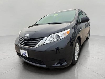 2017 Toyota Sienna LE 7 Passenger