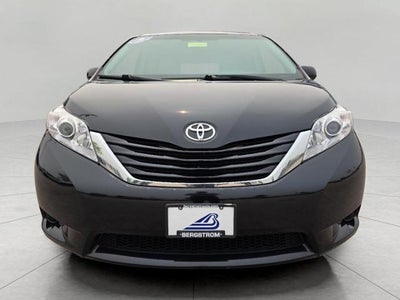 2017 Toyota Sienna LE 7 Passenger