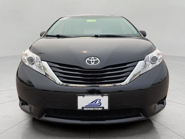 2017 Toyota Sienna LE 7 Passenger